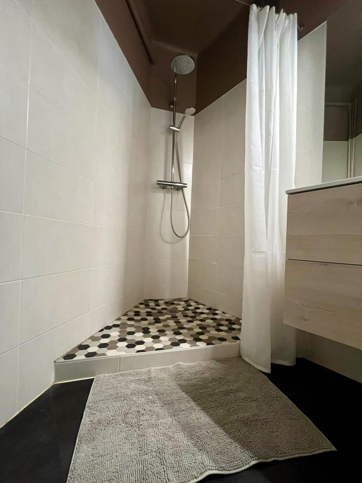 Casa Brune - T3 En Centre Ville - Proche Gare บรีฟ-ลา-เกยยาร์ด ภายนอก รูปภาพ