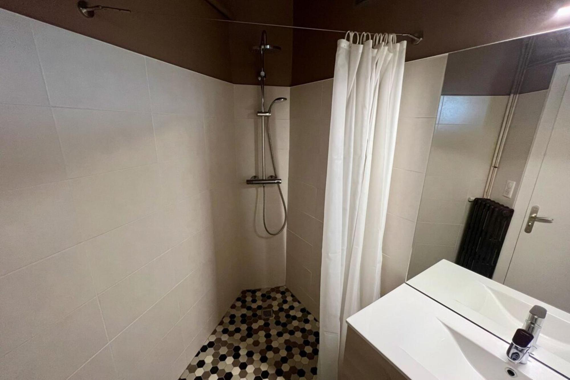 Casa Brune - T3 En Centre Ville - Proche Gare บรีฟ-ลา-เกยยาร์ด ภายนอก รูปภาพ